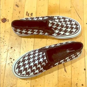Houndstooth slip-ons